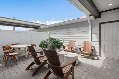 Townhouse in Clermont, Florida 4 bedrooms, 171.59 sq.m. № 2219238 - photo 13