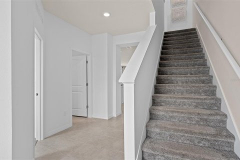 Townhouse in Clermont, Florida 4 bedrooms, 171.59 sq.m. № 2219238 - photo 14