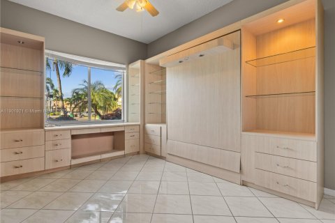 Casa en venta en Tamarac, Florida, 2 dormitorios, 146.79 m2 № 1957318 - foto 9