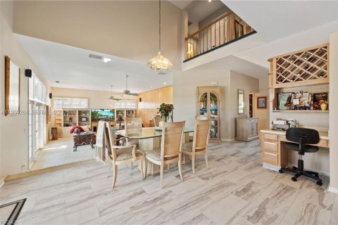 Купить виллу или дом в Клуистон, Флорида 10 комнат, 343.65м2, № 2007770 - фото 13