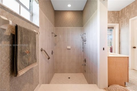 Купить виллу или дом в Клуистон, Флорида 10 комнат, 343.65м2, № 2007770 - фото 21