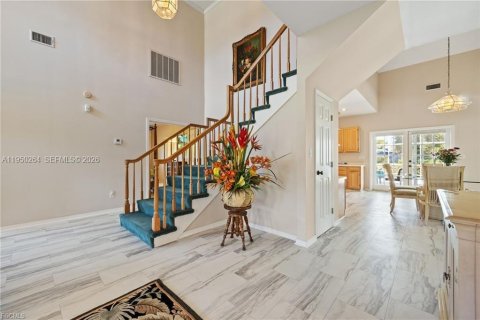 Купить виллу или дом в Клуистон, Флорида 10 комнат, 343.65м2, № 2007770 - фото 11