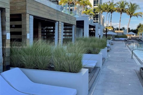 Снять в аренду кондоминиум в Майами-Бич, Флорида 1 спальня, 81.75м2, № 1987239 - фото 9