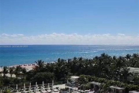 Снять в аренду кондоминиум в Майами-Бич, Флорида 1 спальня, 81.75м2, № 1987239 - фото 23