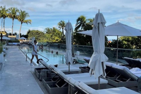 Снять в аренду кондоминиум в Майами-Бич, Флорида 1 спальня, 81.75м2, № 1987239 - фото 10