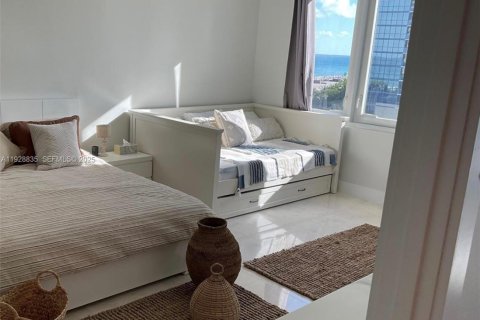 Снять в аренду кондоминиум в Майами-Бич, Флорида 1 спальня, 81.75м2, № 1987239 - фото 14