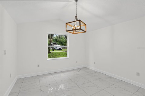 Villa ou maison à vendre à Mount Dora, Floride: 4 chambres, 171.31 m2 № 2408145 - photo 12