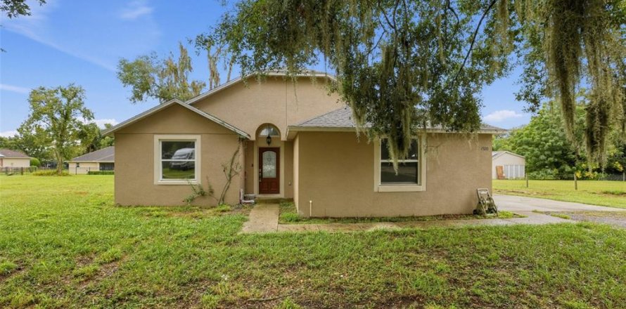 Villa ou maison à Mount Dora, Floride 4 chambres, 171.31 m2 № 2408145