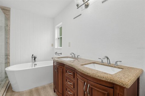 Villa ou maison à vendre à Mount Dora, Floride: 4 chambres, 171.31 m2 № 2408145 - photo 25
