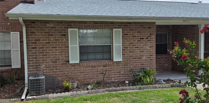Townhouse in Orlando, Florida 2 bedrooms, 95.78 sq.m. № 2227831
