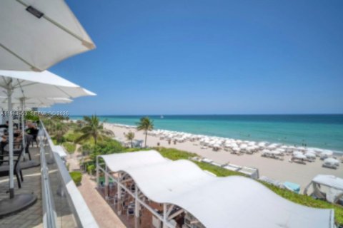 Купить кондоминиум в Санни-Айлс-Бич, Флорида 61.69м2, № 2027834 - фото 20