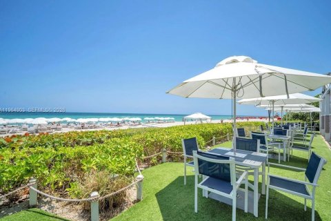 Купить кондоминиум в Санни-Айлс-Бич, Флорида 61.69м2, № 2027834 - фото 7