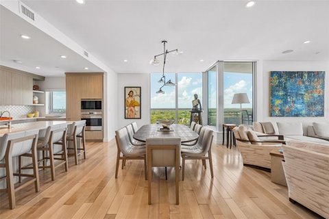 Condo in Tampa, Florida, 3 bedrooms  № 2376589 - photo 15