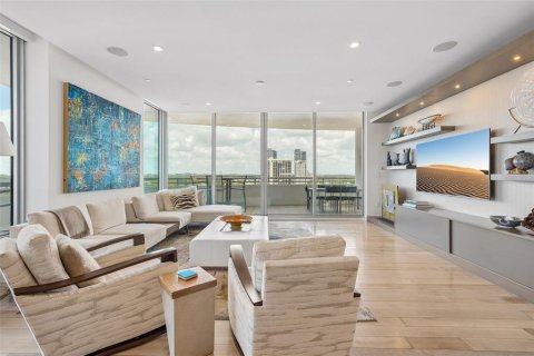 Condo in Tampa, Florida, 3 bedrooms  № 2376589 - photo 10