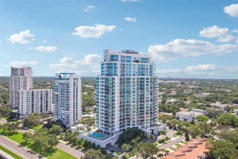 Condo in Tampa, Florida, 3 bedrooms № 2376589