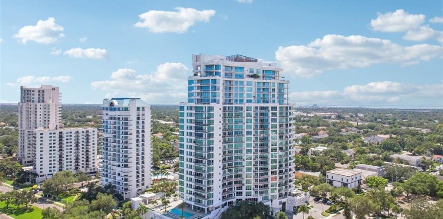 Condo in Tampa, Florida, 3 bedrooms  № 2376589
