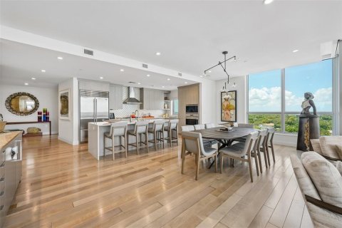 Condo in Tampa, Florida, 3 bedrooms  № 2376589 - photo 8