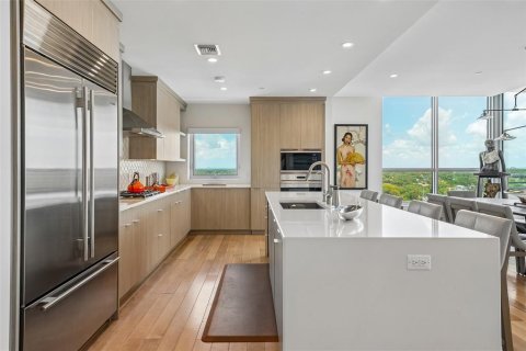 Condo in Tampa, Florida, 3 bedrooms  № 2376589 - photo 19