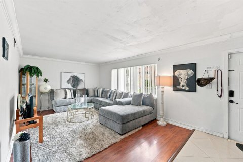 Condo à Tamarac, Floride, 4 chambres  № 2316894