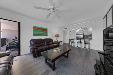 Condo in Fort Lauderdale, Florida, 2 bedrooms № 2083269 - photo 10