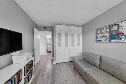 Condo in Fort Lauderdale, Florida, 2 bedrooms № 2083269 - photo 22