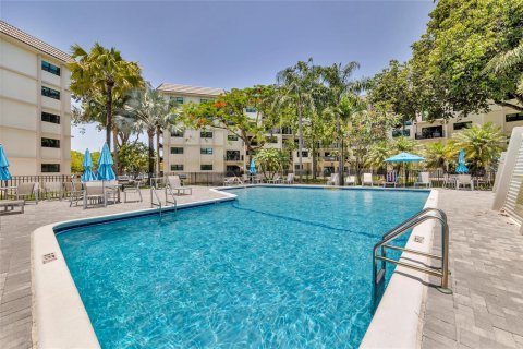 Condo in Fort Lauderdale, Florida, 2 bedrooms № 2083269 - photo 29