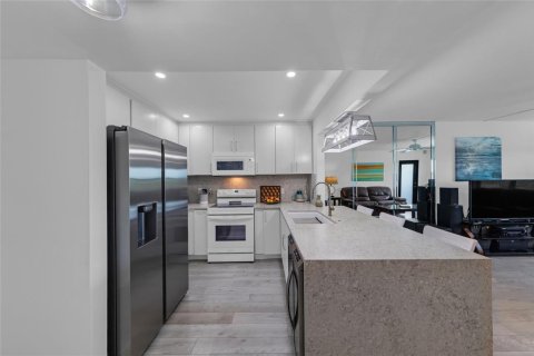 Condo in Fort Lauderdale, Florida, 2 bedrooms № 2083269 - photo 7