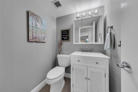Condo in Fort Lauderdale, Florida, 2 bedrooms № 2083269 - photo 23