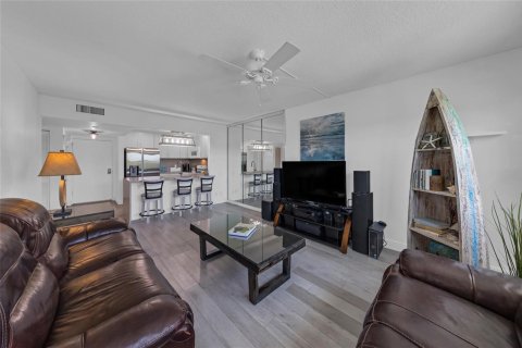 Condo in Fort Lauderdale, Florida, 2 bedrooms № 2083269 - photo 11