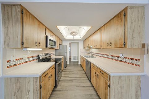 Купить кондоминиум в Сан-Сити-Центр, Флорида 7 комнат, 172.52м2, № 1767389 - фото 17