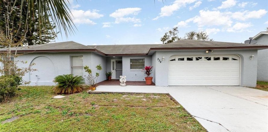 Villa ou maison à Kissimmee, Floride 4 chambres, 166.67 m2 № 2211405