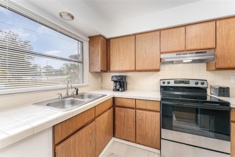Villa ou maison à vendre à Kissimmee, Floride: 4 chambres, 166.67 m2 № 2211405 - photo 5