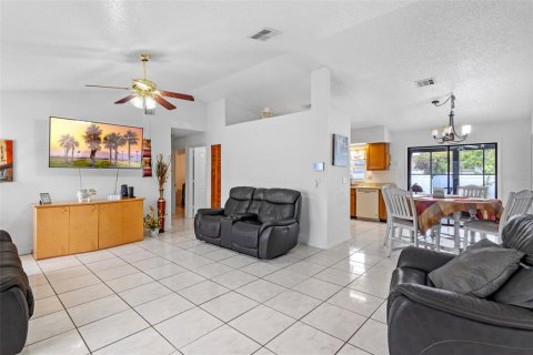 Casa en venta en Poinciana, Florida, 3 dormitorios, 130.25 m2 № 1822378 - foto 3