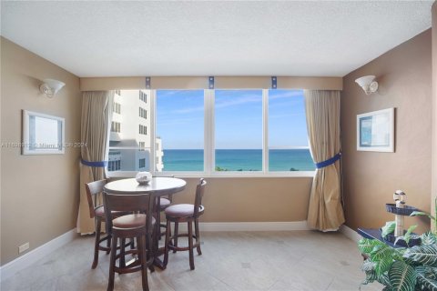 Copropriété à louer à Miami Beach, Floride: 1 chambre, 90.77 m2 № 1730055 - photo 7