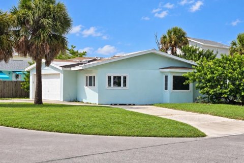 Casa en Madeira Beach, Florida 2 dormitorios, 152.55 m2 № 2363200