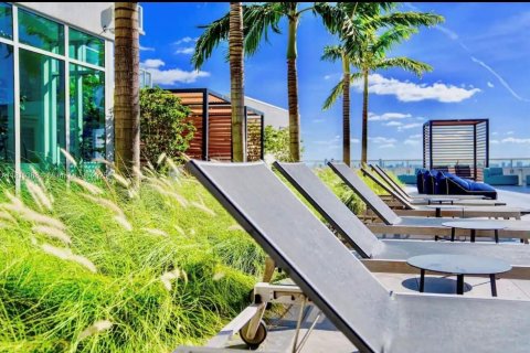 Condo in Miami, Florida, 1 bedroom  № 2039011 - photo 29