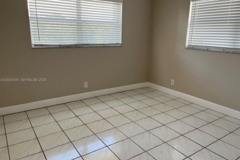 Condominio en venta en Tamarac, Florida, 2 dormitorios, 88.16 m2 № 2241058 - foto 15