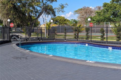 Condominio en venta en Tamarac, Florida, 2 dormitorios, 88.16 m2 № 2241058 - foto 20