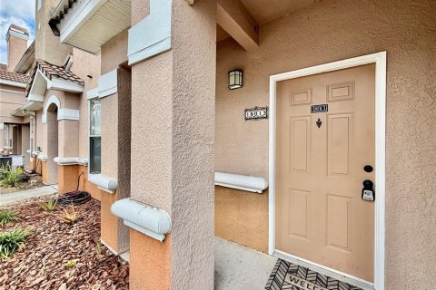 Condo in Tampa, Florida, 2 bedrooms  № 2225726 - photo 5