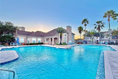 Condo in Tampa, Florida, 2 bedrooms  № 2225726 - photo 3
