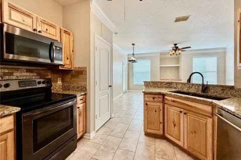 Condo in Tampa, Florida, 2 bedrooms  № 2225726 - photo 13