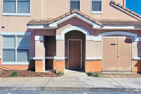 Condo in Tampa, Florida, 2 bedrooms  № 2225726 - photo 2