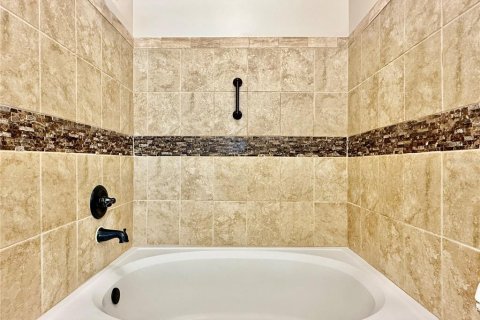 Condo in Tampa, Florida, 2 bedrooms  № 2225726 - photo 24