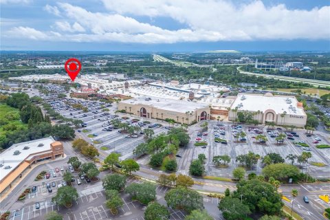 Commercial property in Brandon, Florida № 1334990 - photo 27