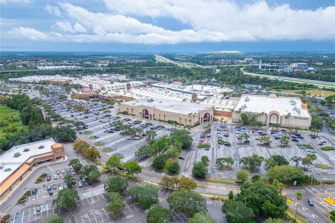 Commercial property in Brandon, Florida № 1334990 - photo 28