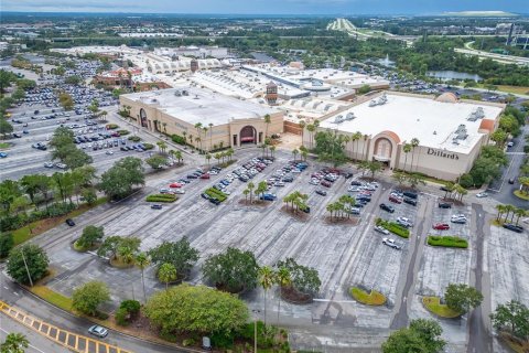 Commercial property in Brandon, Florida № 1334990 - photo 29