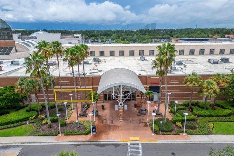 Commercial property in Brandon, Florida № 1334990 - photo 2