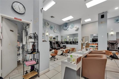 Commercial property in Brandon, Florida № 1334990 - photo 11