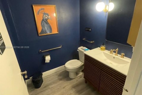 Immobilier commercial à vendre à Sweetwater, Floride № 2026282 - photo 15