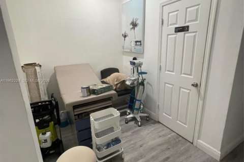 Immobilier commercial à vendre à Sweetwater, Floride № 2026282 - photo 16